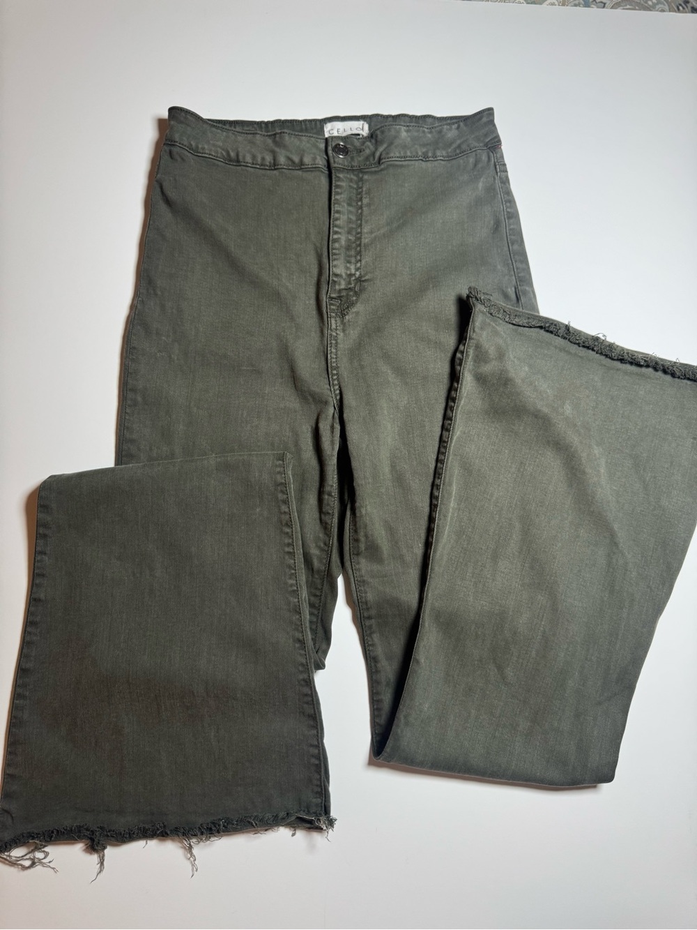 CELLO High-Waist Olive Green Frayed Hem Jeans